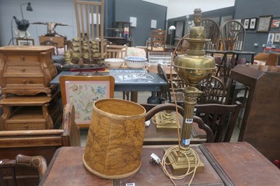 Lot 5156 - Brass lamp with Corinthian column