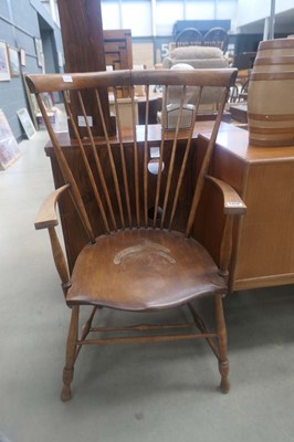 Lot 5056 - Comb back beech Windsor chair