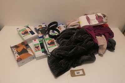 Lot 3451 - A large selection of mixed loungewear and...