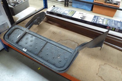 Lot 4701 - Metal step, possibly for Land Rover