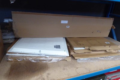 Lot 4707 - Half shelf of assorted ceiling lighting