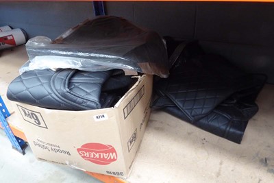 Lot 4714 - Box containing car mats