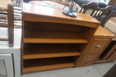 Lot 5096 - Oak finished open bookcase