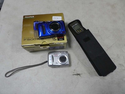 Lot 2237 - Box containing Fujifilm finepics F500 camera...
