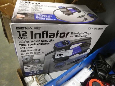 Lot 2197 - 12 volt tyre inflator