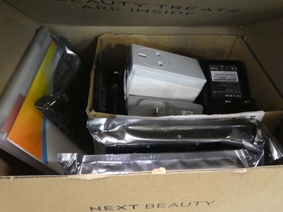 Lot 2251 - Box containing various items including Seagate...