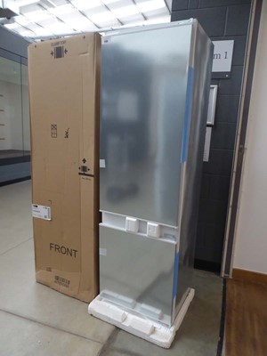 Lot 3192 - Neff fully integrated fridge freezer model...
