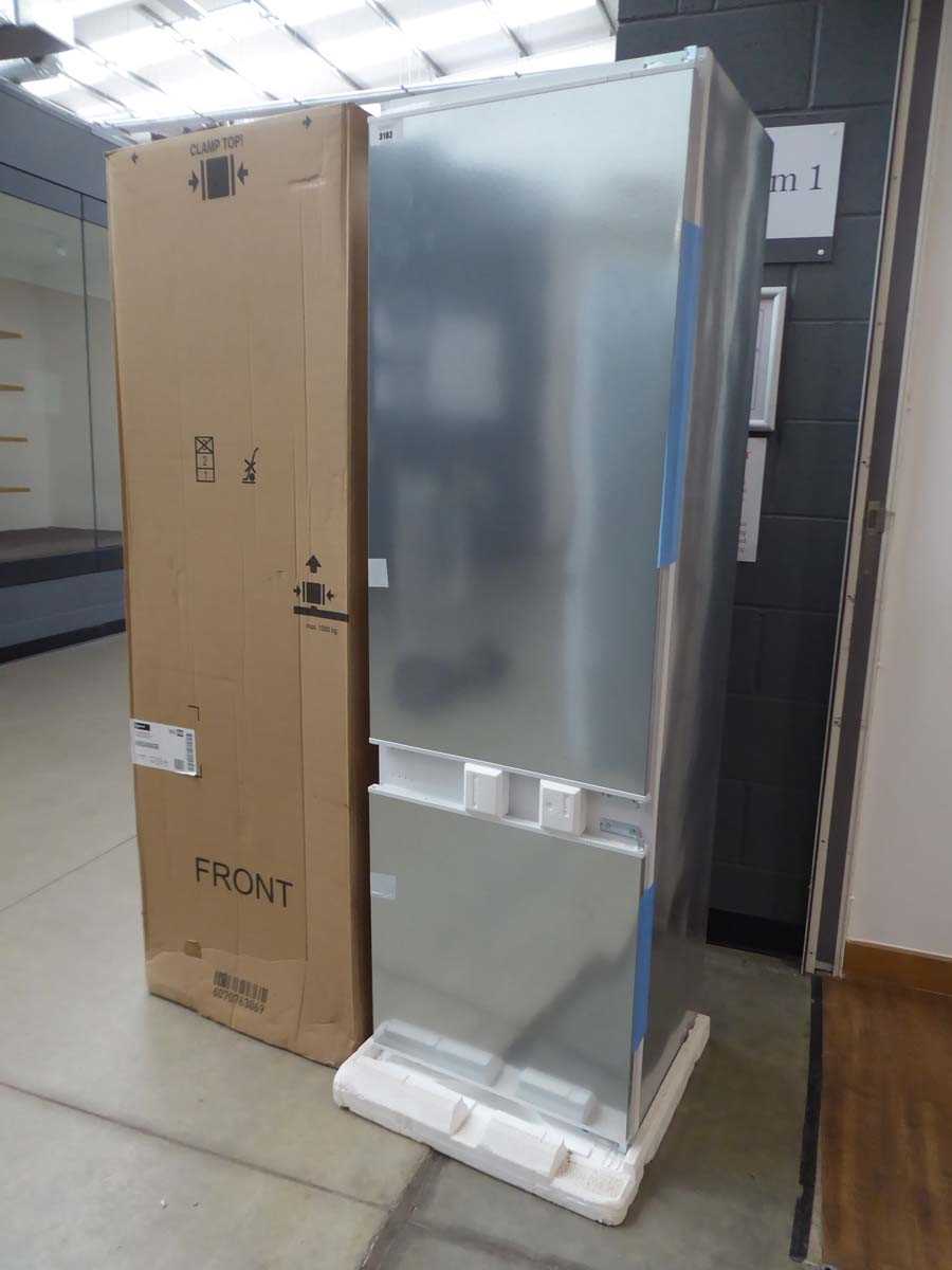 Lot 3193 - Neff fully integrated fridge freezer model...