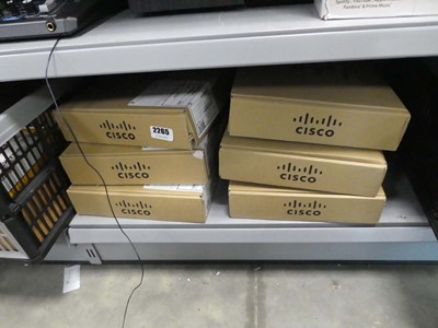 Lot 2265 - 6 Cisco IP phones