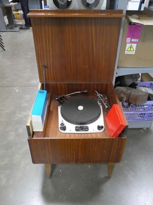 Lot 2222 - Garrard model 301 turn table in a wooden case...