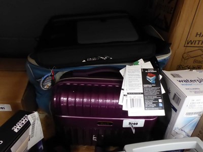 Lot 3289 - The Rock vanity case, plus 3 cooler bags