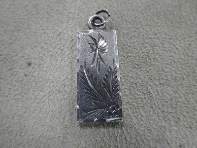 Lot 2331 - Hormat pendant