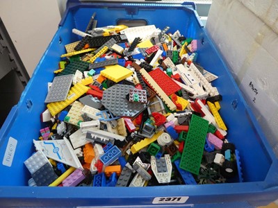Lot 2371 - Box containing various LEGO bricks