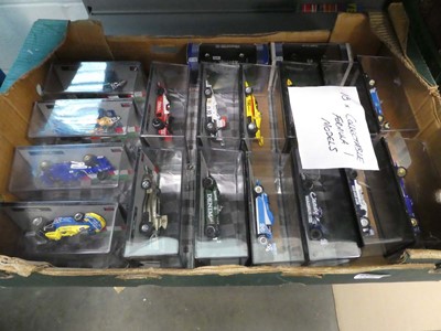 Lot 2385 - 18 collectible diecast Formula 1 models in...