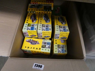 Lot 2390 - Box containing various vanguards diecast model...