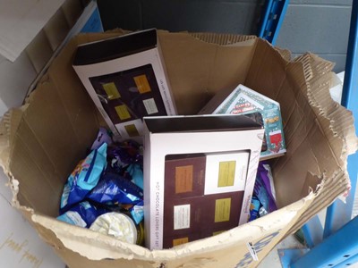 Lot 3374 - Box of mixed food