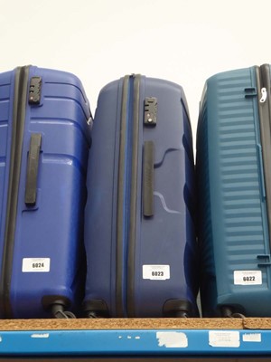 Lot 3771 - Large hard shelled American Tourister suitcase`