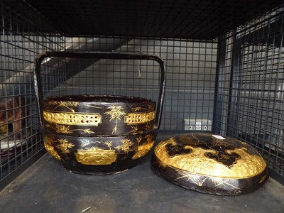 Lot 5523 - Chinese lidded storage pot