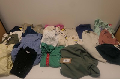 Lot 3461 - x20 mixed clothing items to include Jack Wills...