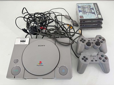 Lot PlayStation 1, 2x controllers and 3 games