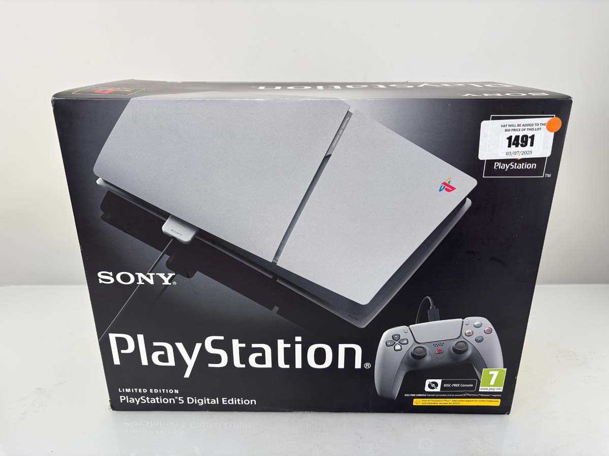 Lot PlayStation 5 Digital Edition 30th Anniversary...
