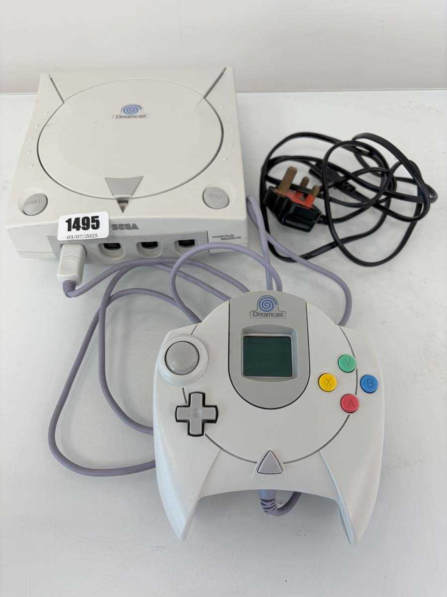 Lot Sega Dreamcast with Controller and Power Stone...
