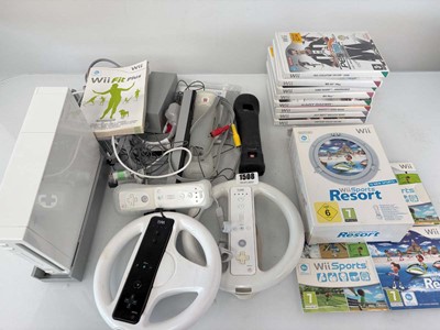 Lot Nintendo Wii with accessories and games