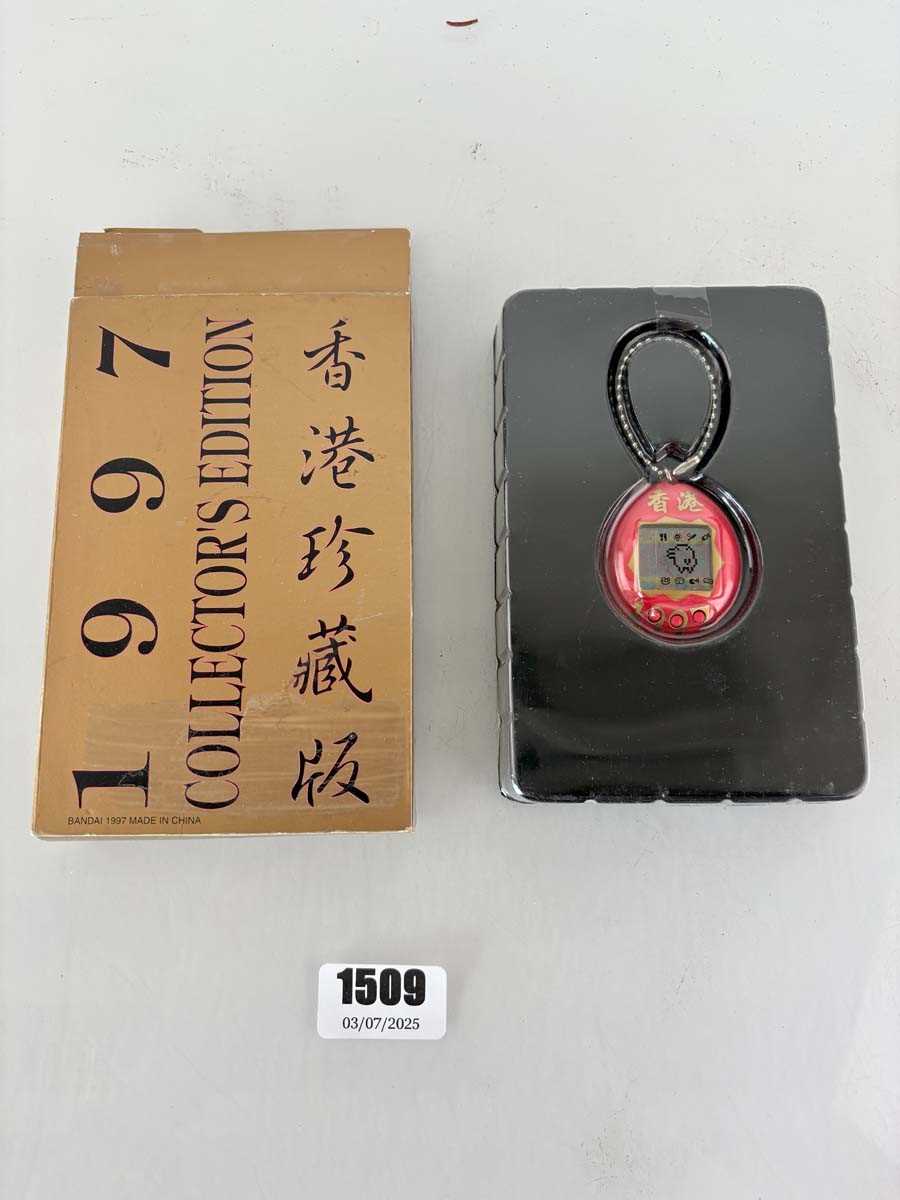 Lot Tamagotchi 1997 Collector’s Edition