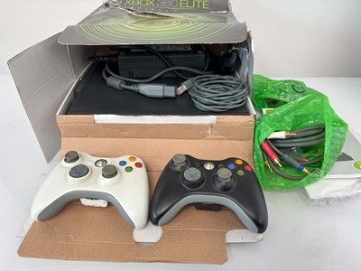 Lot Xbox 360 Elite boxed