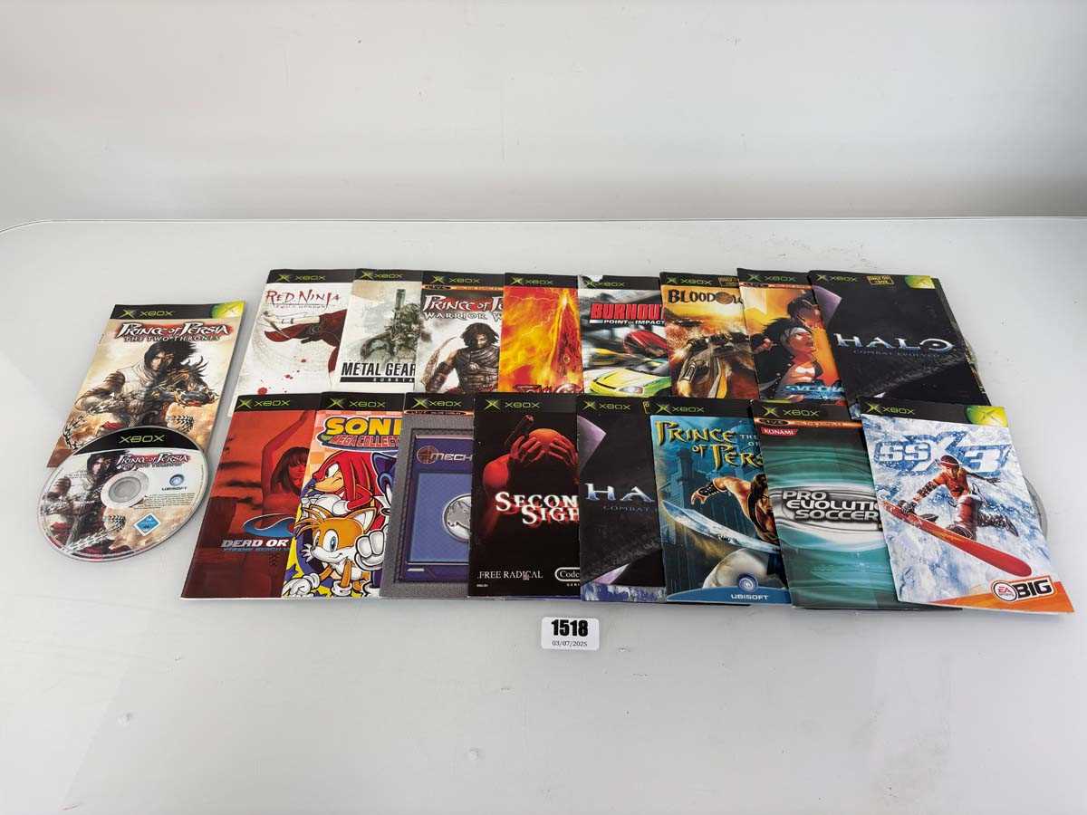 Lot 17x Xbox games with their manuals
