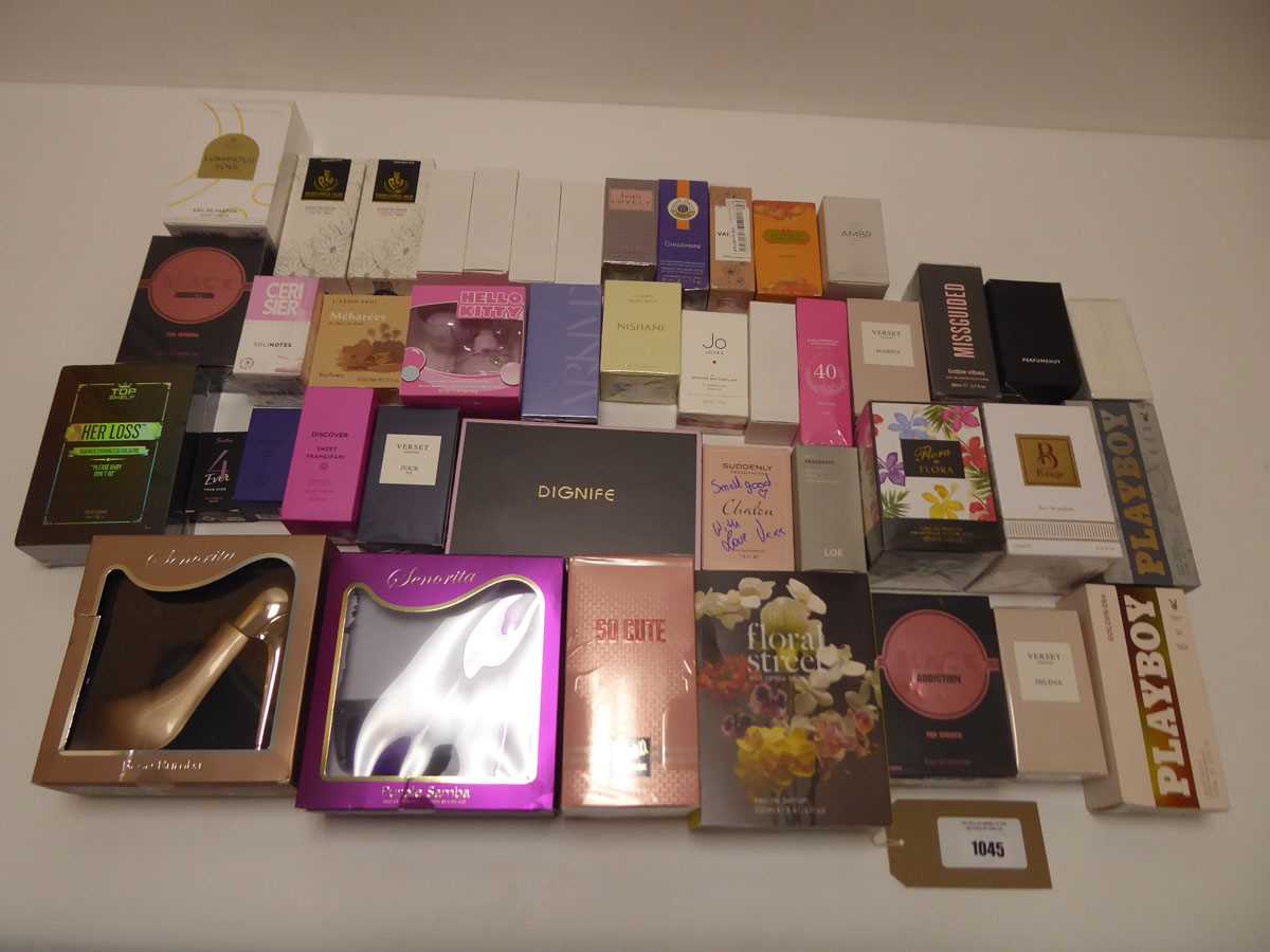 Lot Large selection of various perfumes