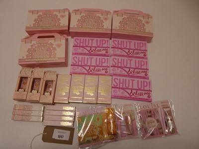 Lot 1047 - Selection of P.Louise makeup and makeup brushes
