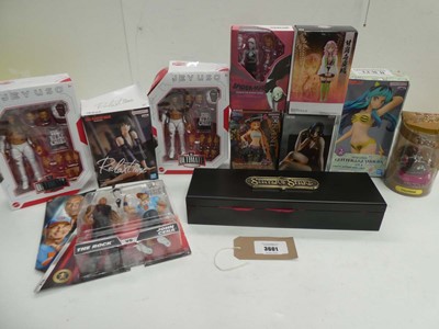 Lot 3601 - Selection of collectable figurines including...