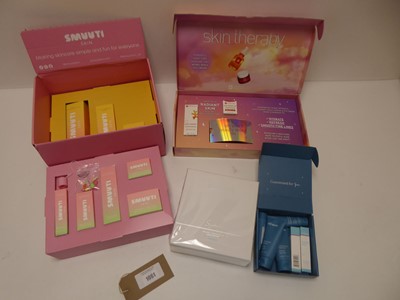 Lot 1061 - Selection of cosmetic gift sets to include...