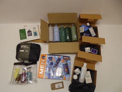 Lot 1063 - Selection of cosmetic gift sets to include...