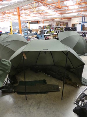 Lot Mission green pop-up fishing tent