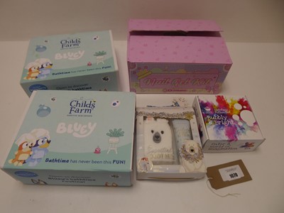 Lot 1070 - Selection of various children's cosmetic gift...