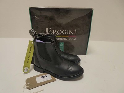 Lot 3679 - Boxed pair of Brogini children's tivoli...