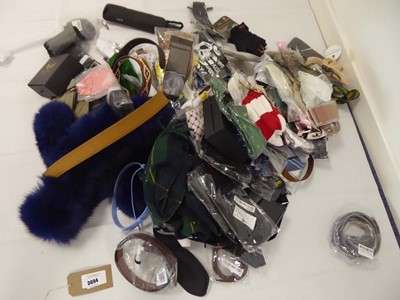 Lot 3694 - Selection of various accessories
