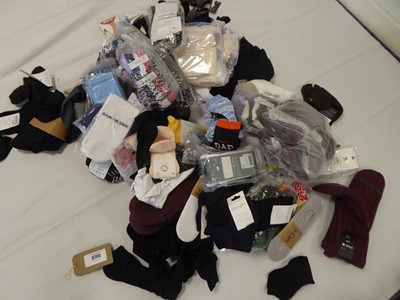 Lot 3700 - Selection of mixed paired socks