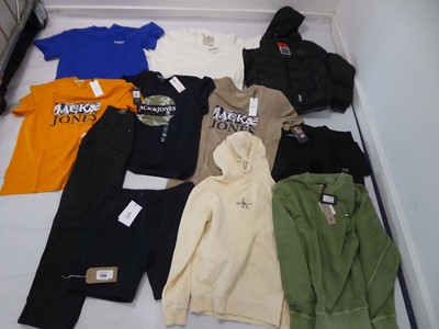 Lot 3704 - Selection of clothing to include Spindle, All...