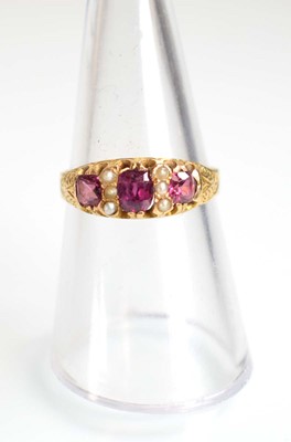 Lot 514 - A late 19th century 15ct yellow gold ring set...