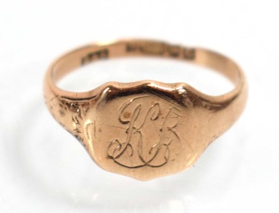 Lot 519 - A 9ct yellow gold signet ring, ring size L 1/2,...