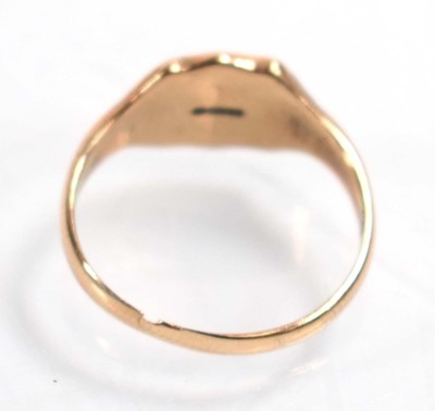 Lot 519 - A 9ct yellow gold signet ring, ring size L 1/2,...