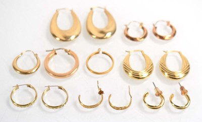 Lot 526 - Six pairs of 9ct yellow gold and yellow metal...