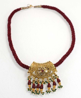 Lot 529 - A group of costume jewellery including a coral...