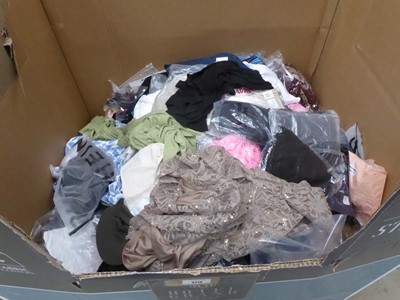 Lot 3713 - Pallet containing mixed ladies and men's clothing