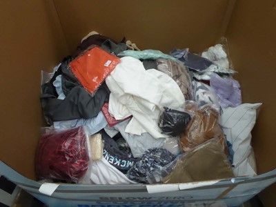 Lot 3722 - Pallet containing mixed ladies and men's clothing