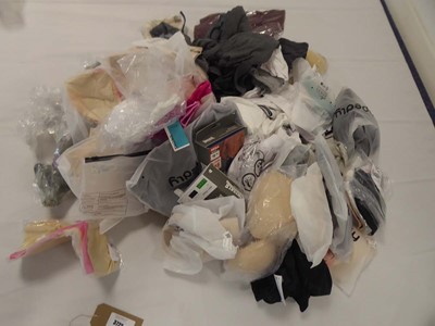 Lot 3725 - Selection of mixed underwear