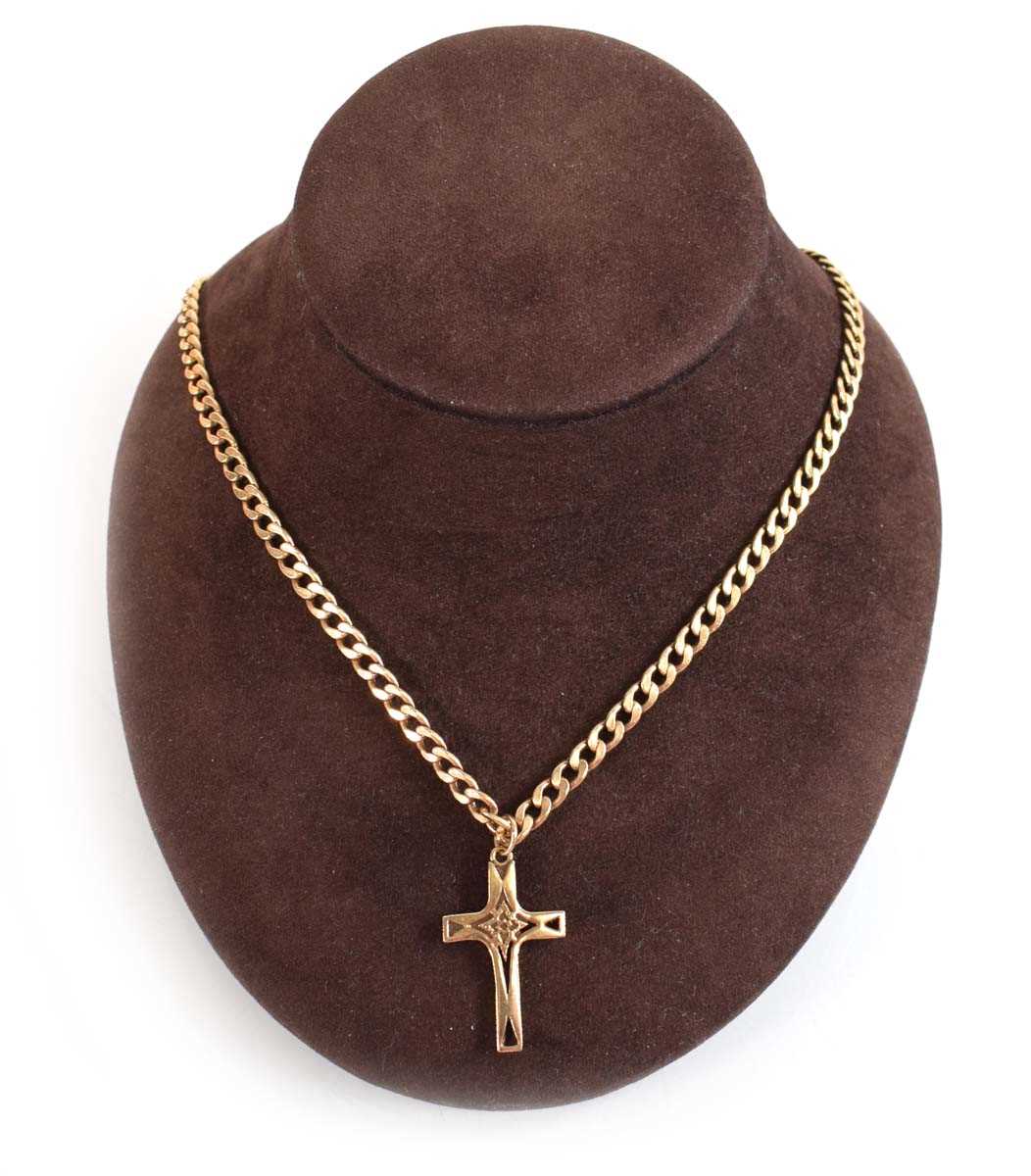 Lot 533 - A 9ct yellow gold flat curblink necklace...